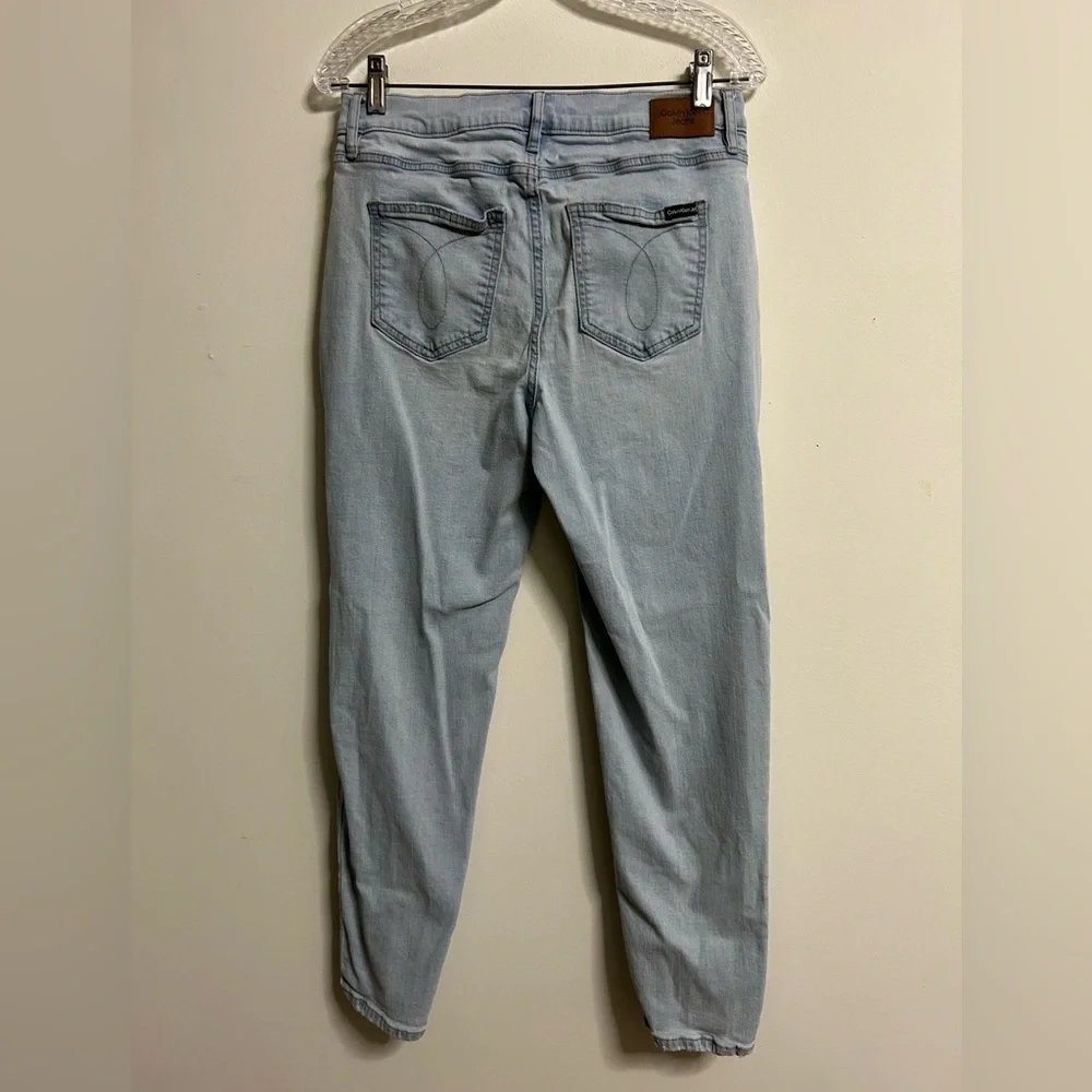 Calvin‎ Klein Ripped Skinny  Jeans - Picture 3 of 4
